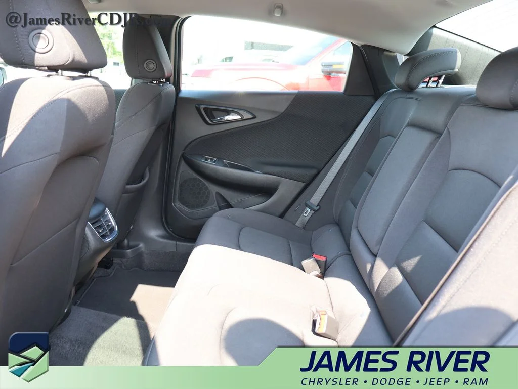 Used 2024 White Chevrolet LT image 17