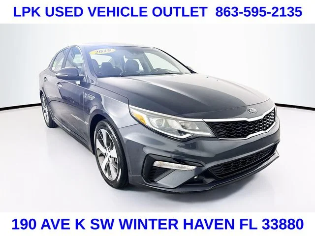 2019 Kia Optima S AT's photo