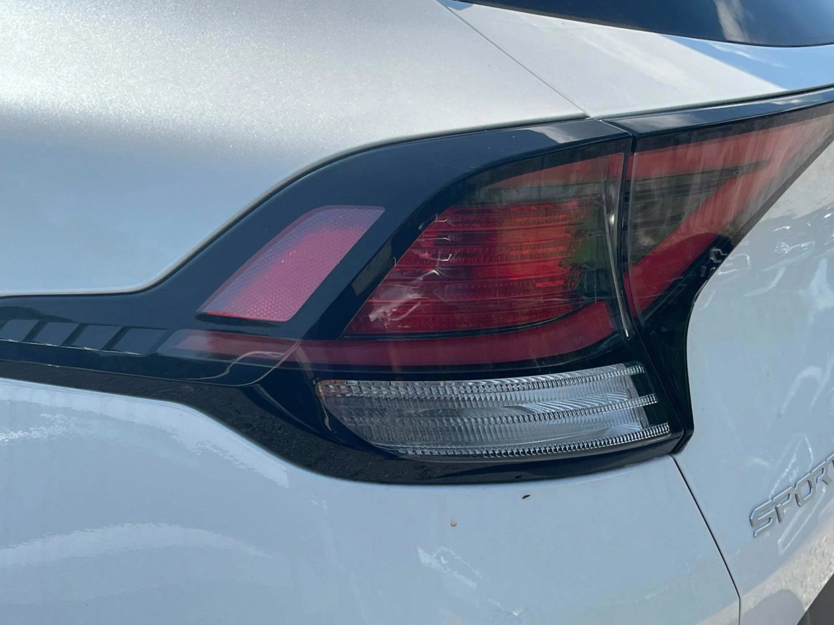 2025 Kia Sportage LX Hybrid - Photo 11