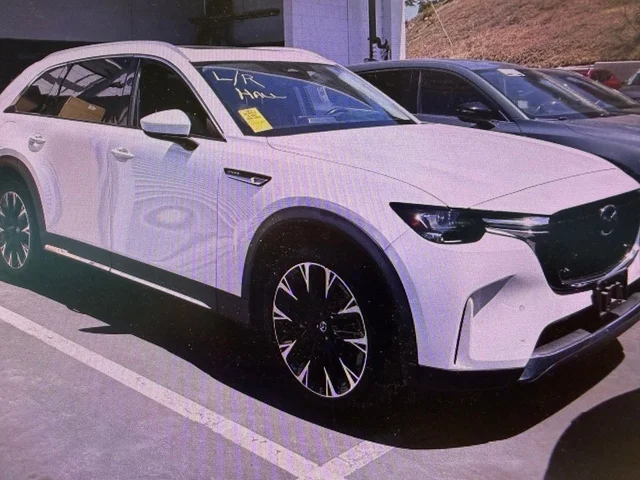 2024 Mazda CX-90 PHEV Premium