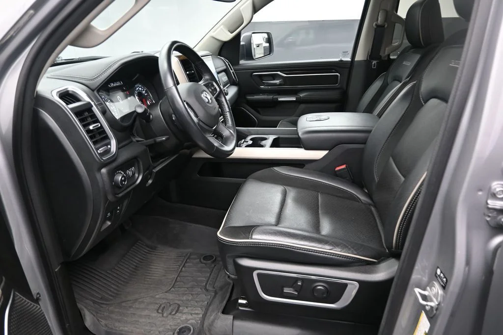 Used 2022 Silver Ram Laramie image 20