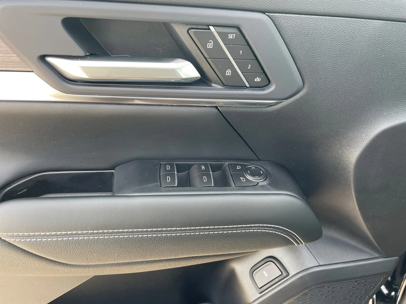 New 2026 Ebony Twilight Metallic GMC AWD Denali image 13