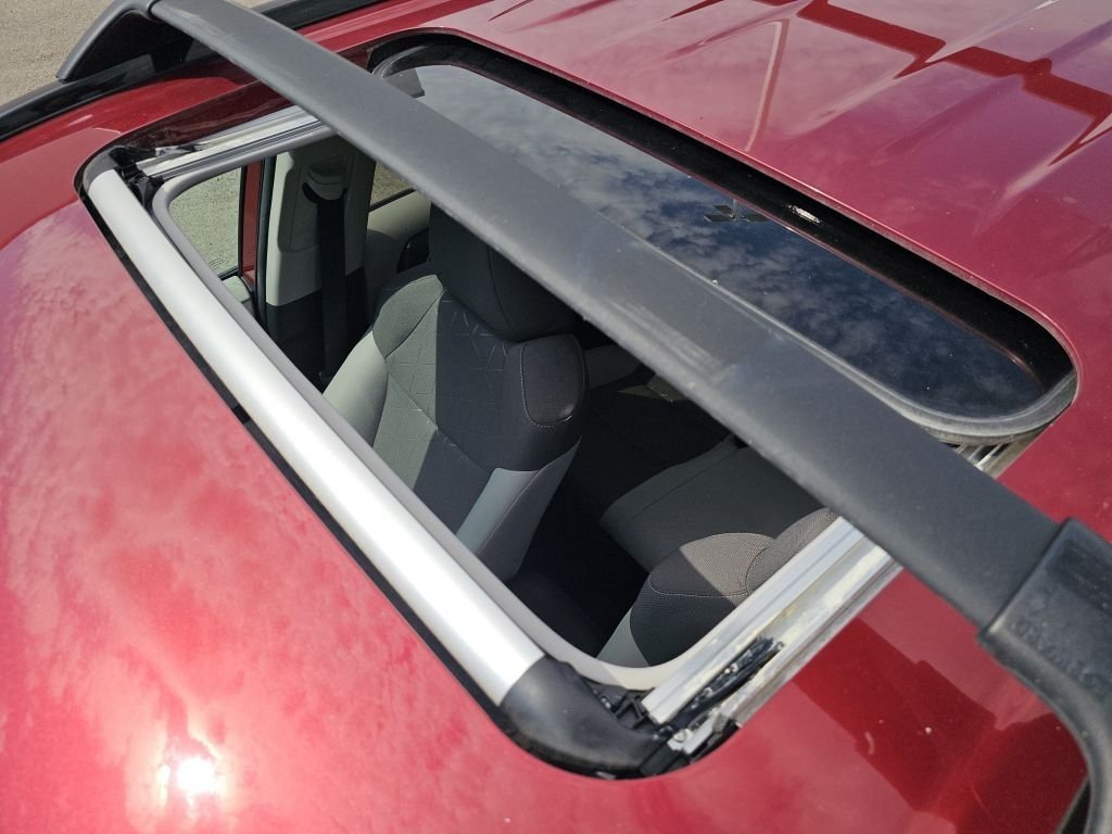 Used 2021 Pearl Toyota Hybrid XLE image 8