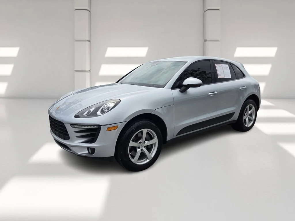 Used 2018 Silver Porsche  image 4