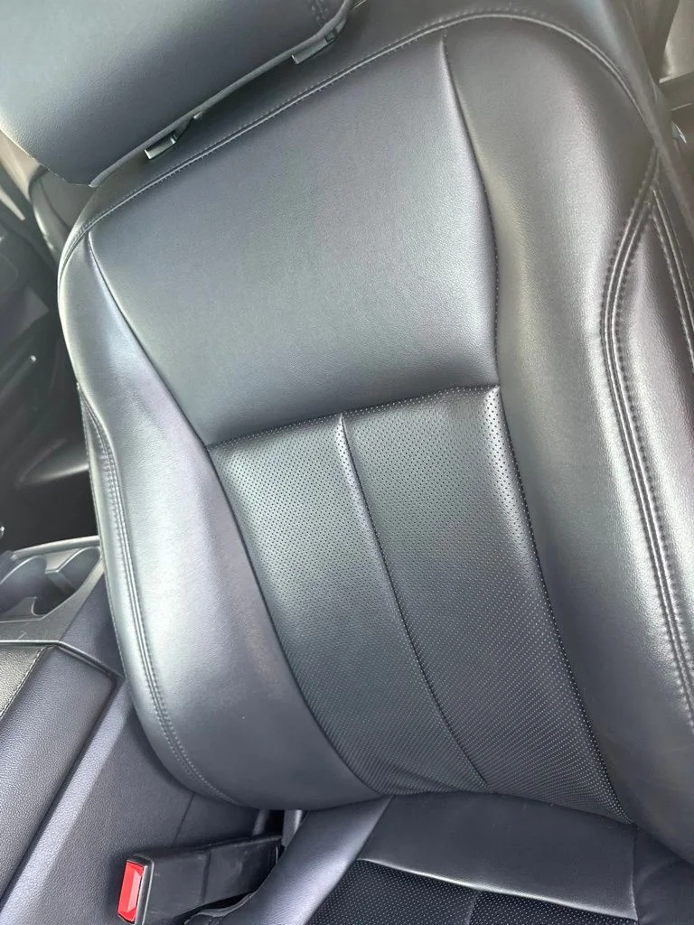 Used 2024 Black Ford XLT image 4