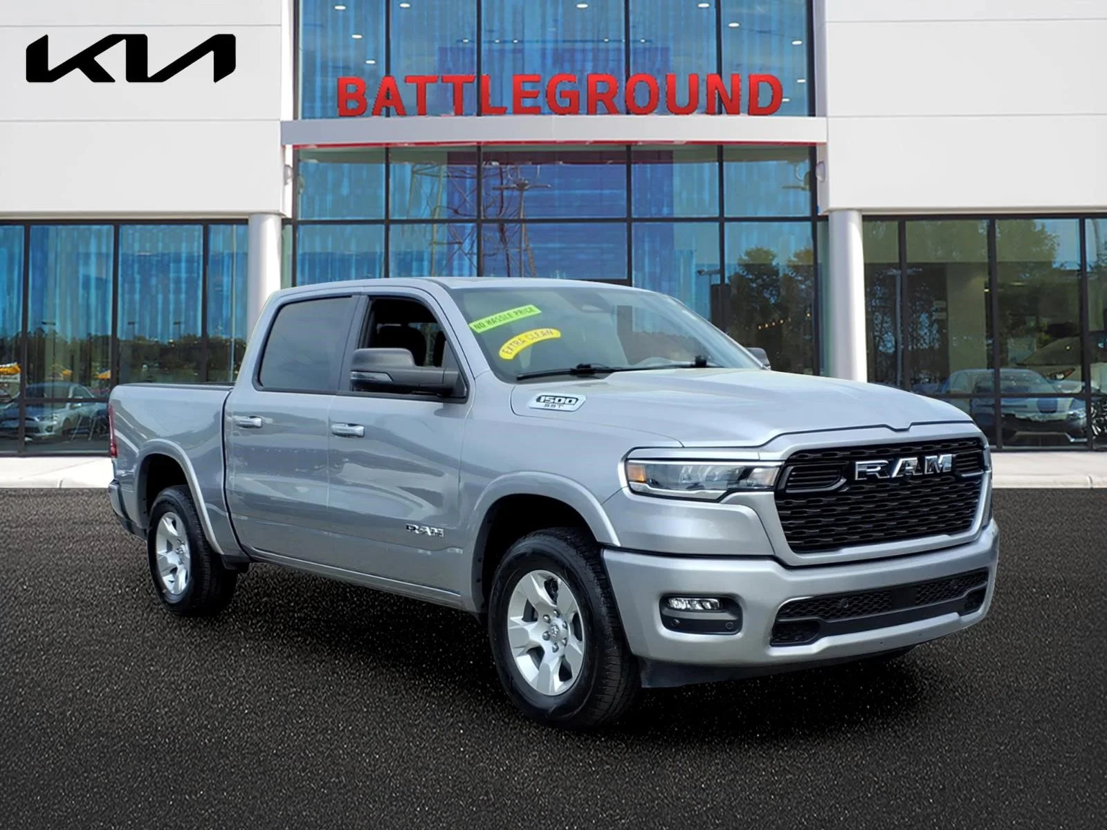 2025 RAM 1500 Big Horn/Lone Star 4x4 Crew Cab 5'7's photo