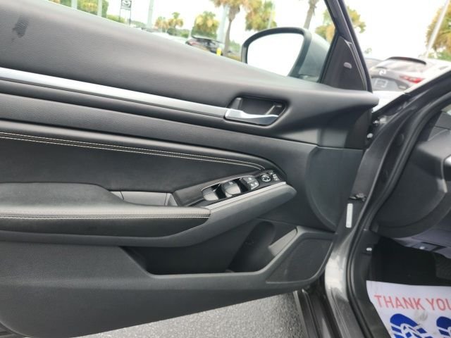 Used 2023 Gray Nissan 2.5 SV image 14