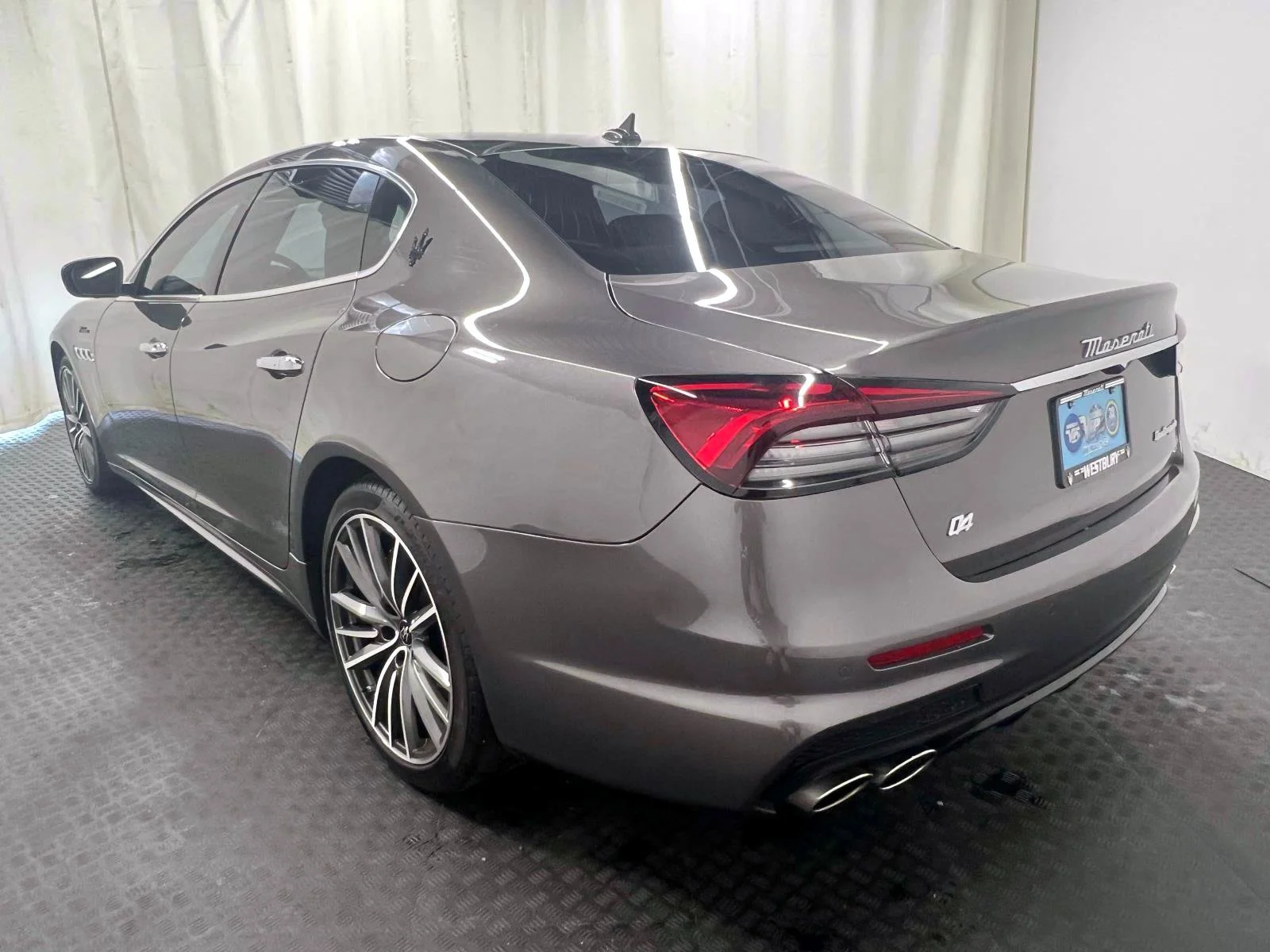 Used 2022 Gray Maserati Modena Q4 image 8