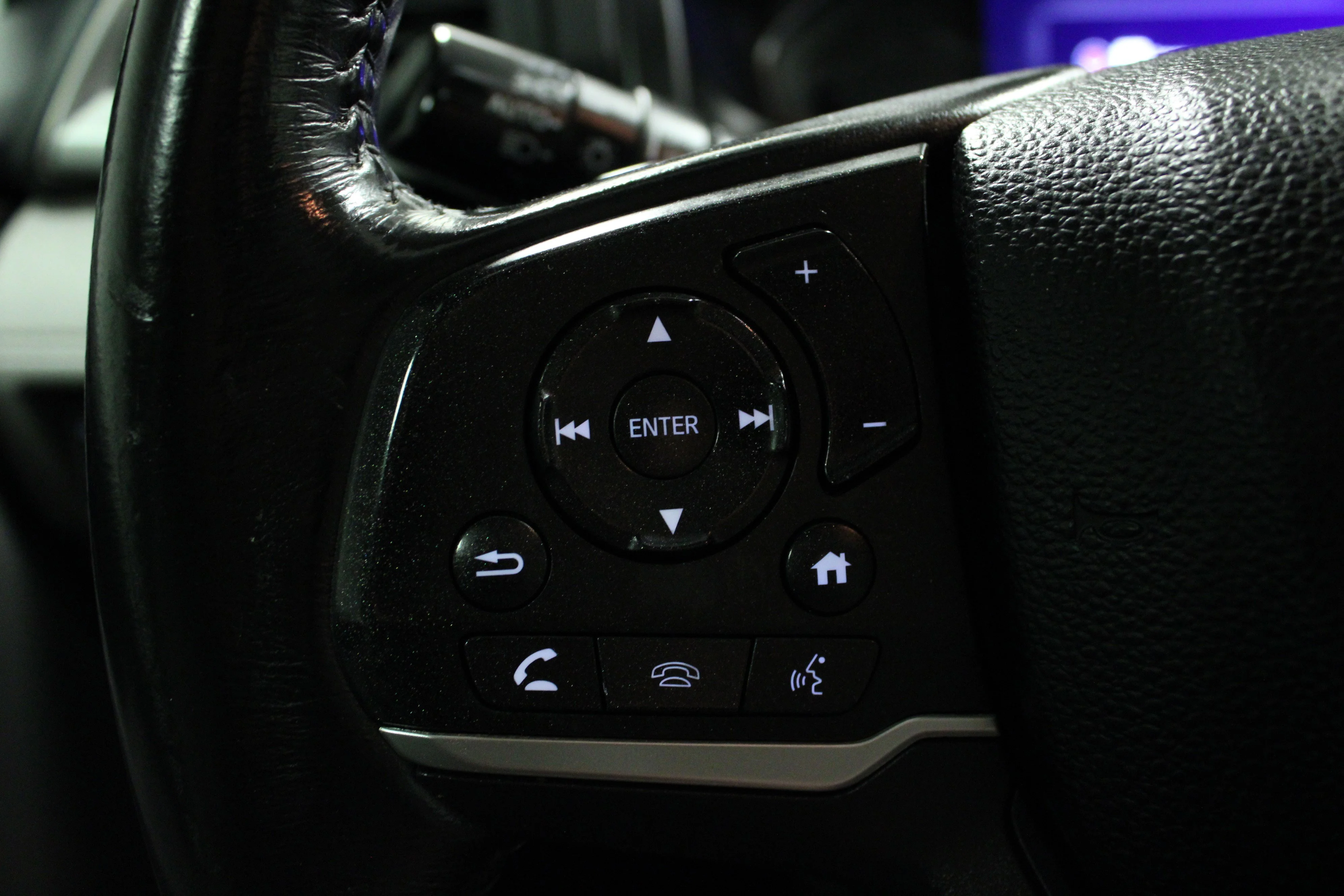 Used 2021 Obsidian Blue Pearl Honda EX-L image 21