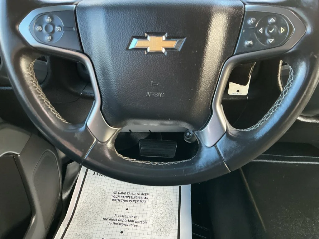 Used 2016 SUMMIT WHITE Chevrolet LT image 23
