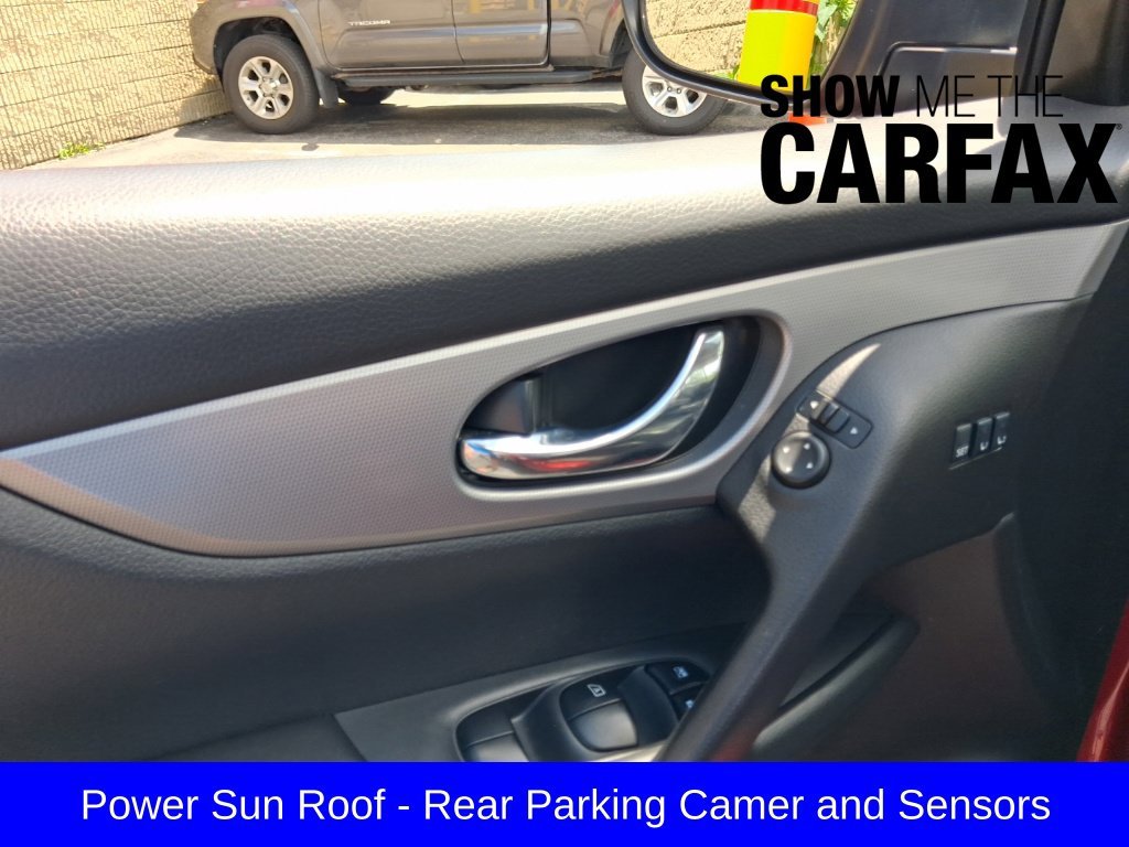 Used 2020 Red Nissan SL image 21