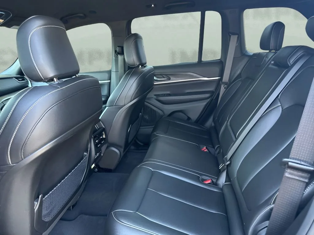 Used 2024 Gray Jeep Limited image 12