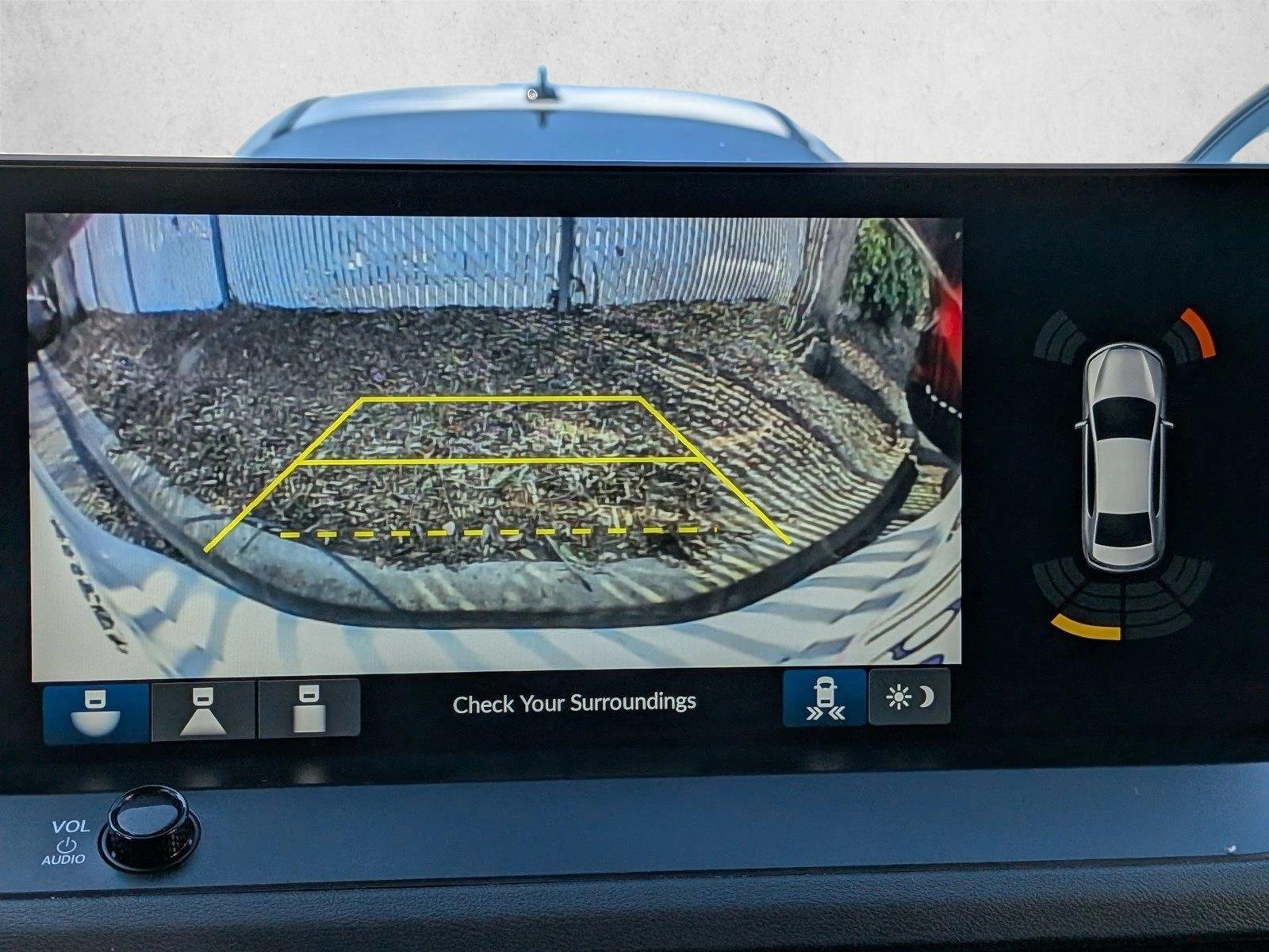 Used 2025  Honda Touring image 13