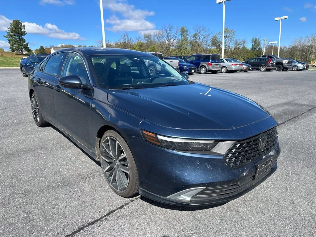 Used 2024 Canyon River Blue Metallic Honda Touring image 1