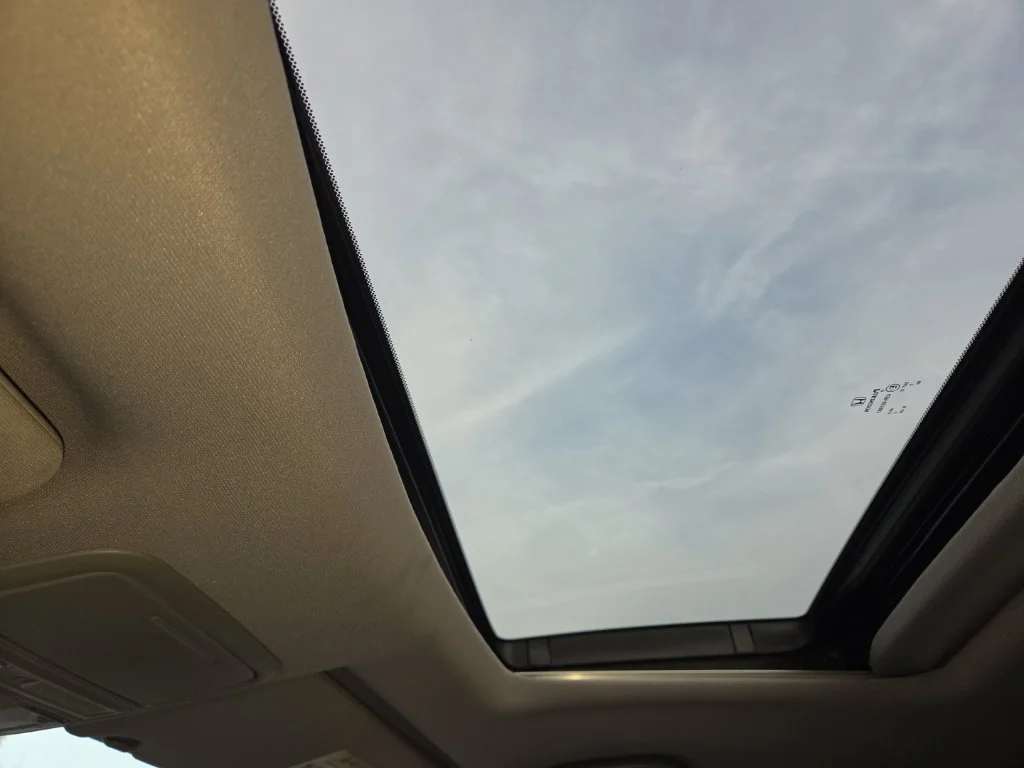 Used 2016  Honda Touring image 14