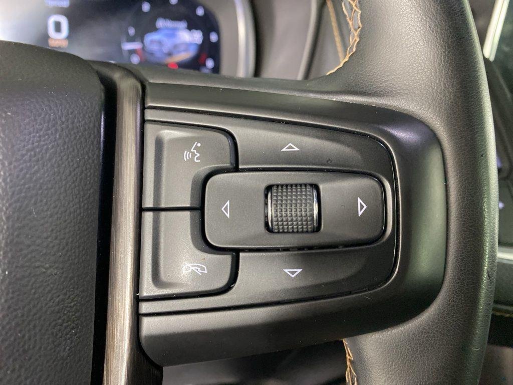 Used 2023 Summit White GMC 4WD AT4 image 9
