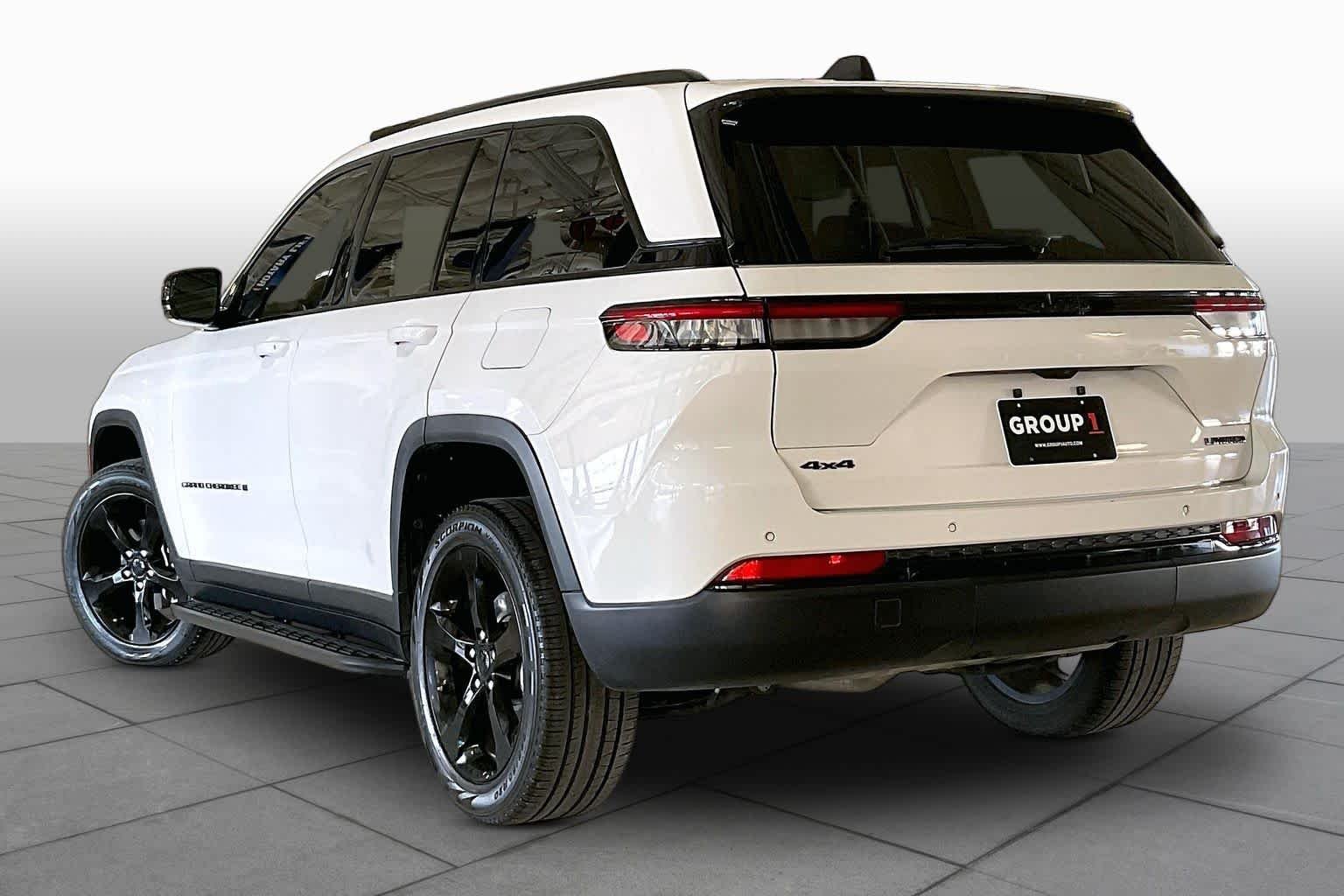 Used 2023 Bright White Clearcoat Jeep Limited image 11
