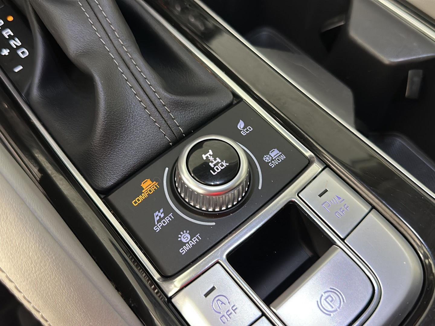 Used 2021 Ebony Black Kia EX image 25