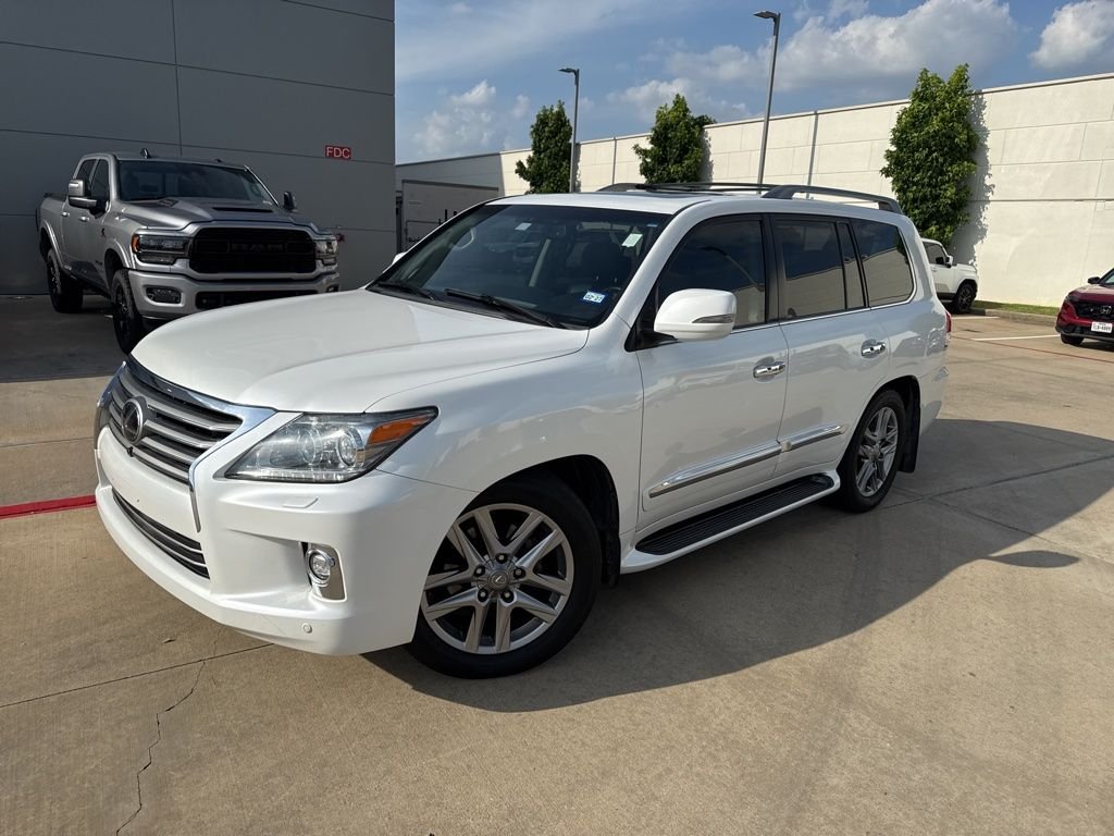 2015 Lexus LX 600 570's photo