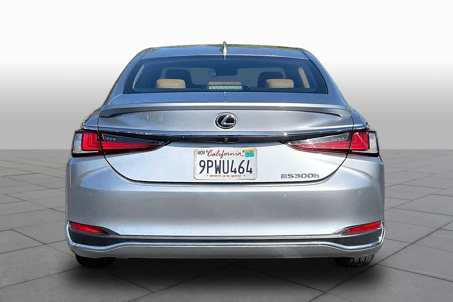 Used 2025 Iridium Lexus  image 4