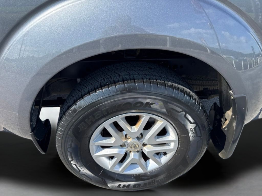 Used 2018 Gun Metallic Nissan SV image 28