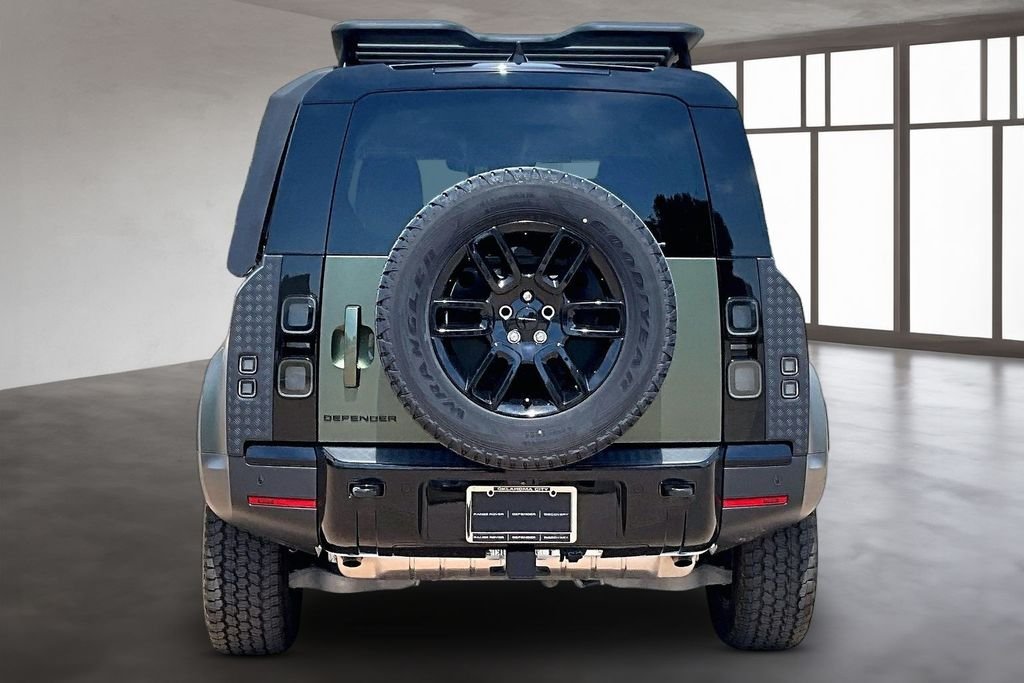 New 2026 Woolstone Green Metallic Land Rover S image 4