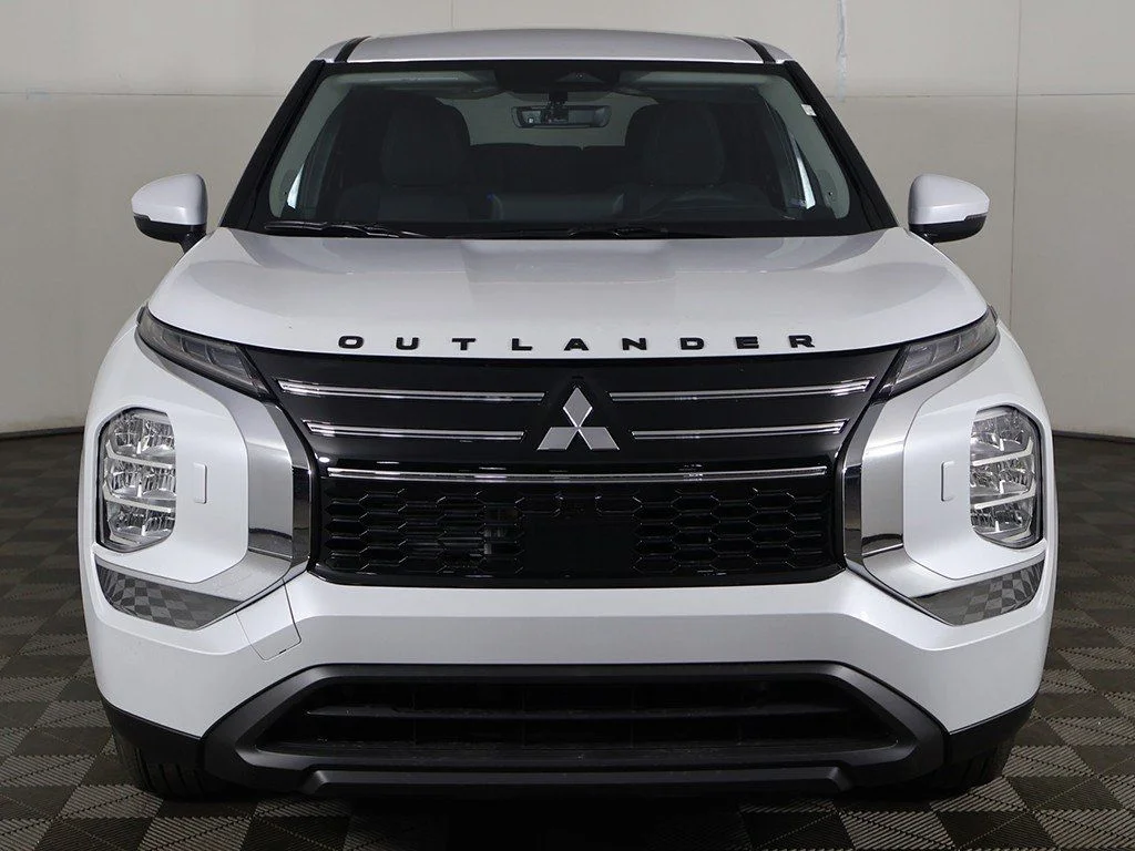 2026 Mitsubishi Outlander ES - Photo 10