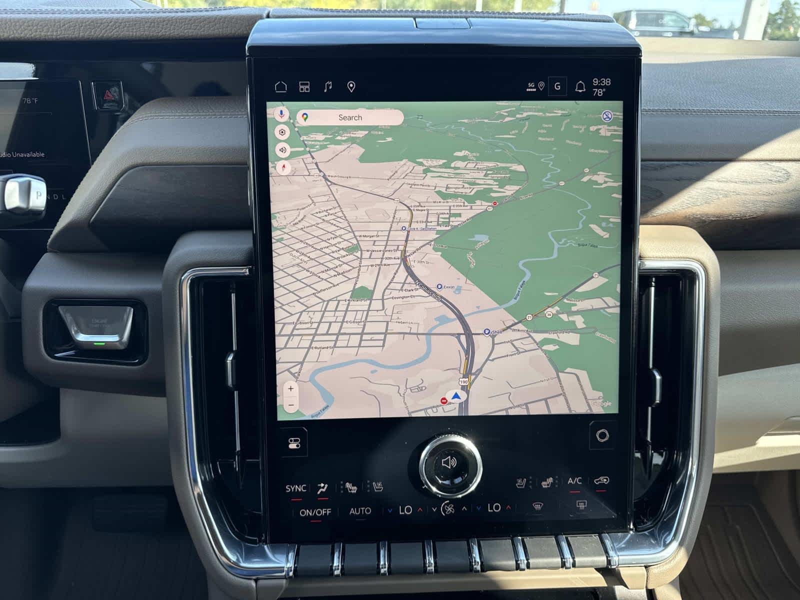 2026 GMC Yukon Denali - Photo 17