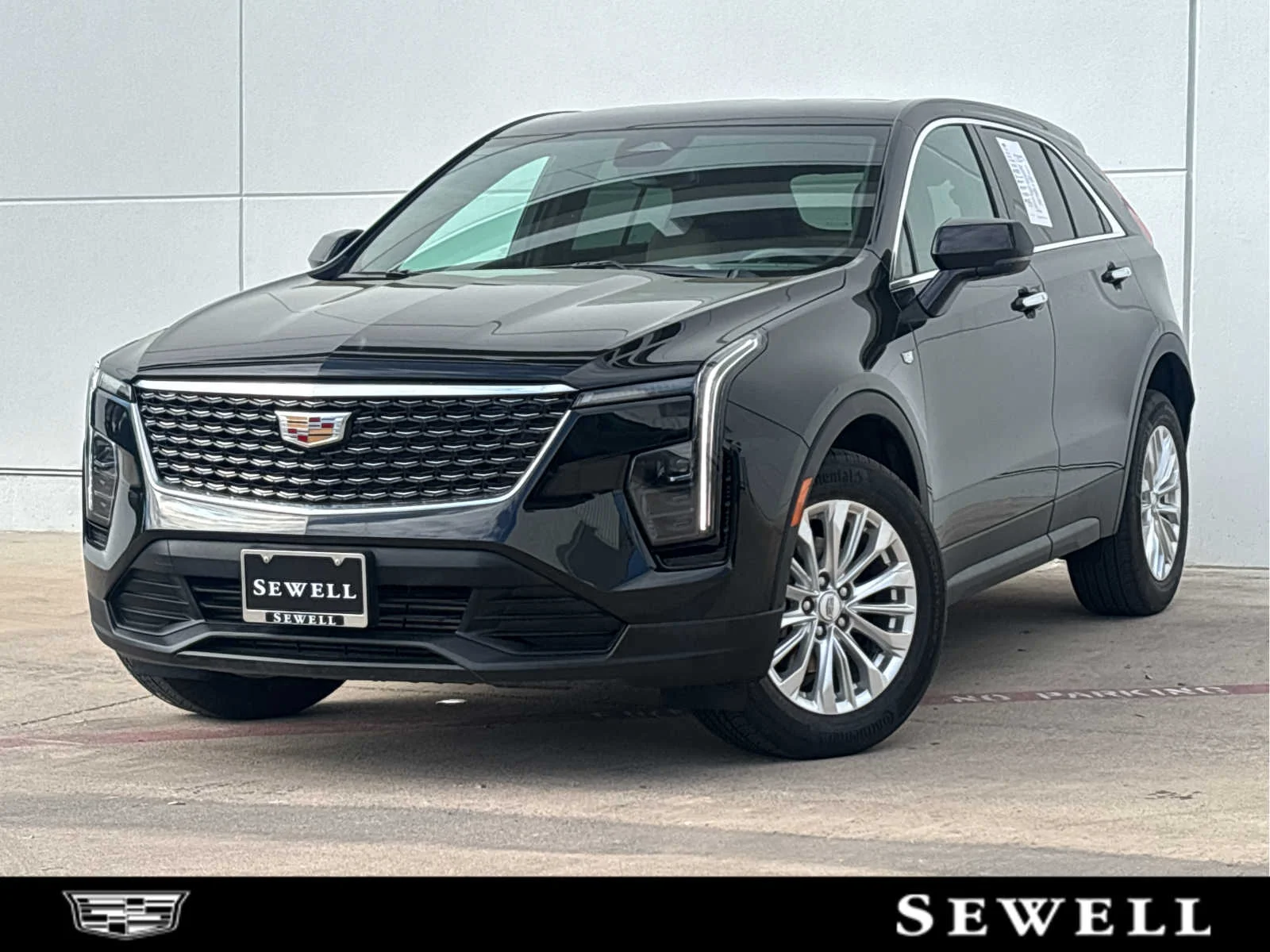 2024 Cadillac XT4 Luxury AWD's photo