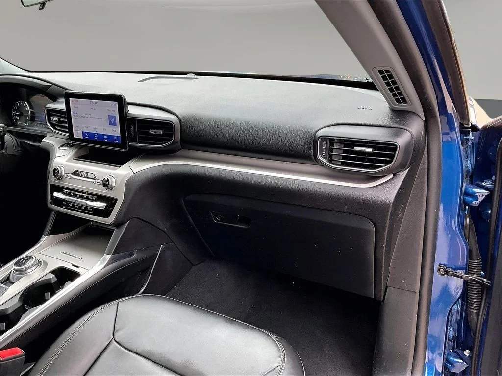 Used 2023 Blue Ford XLT image 30
