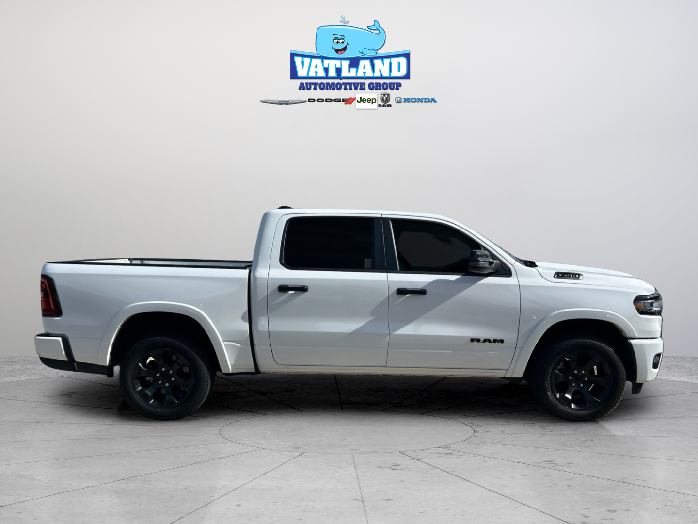 Used 2025 White Ram Big Horn/Lone Star image 6