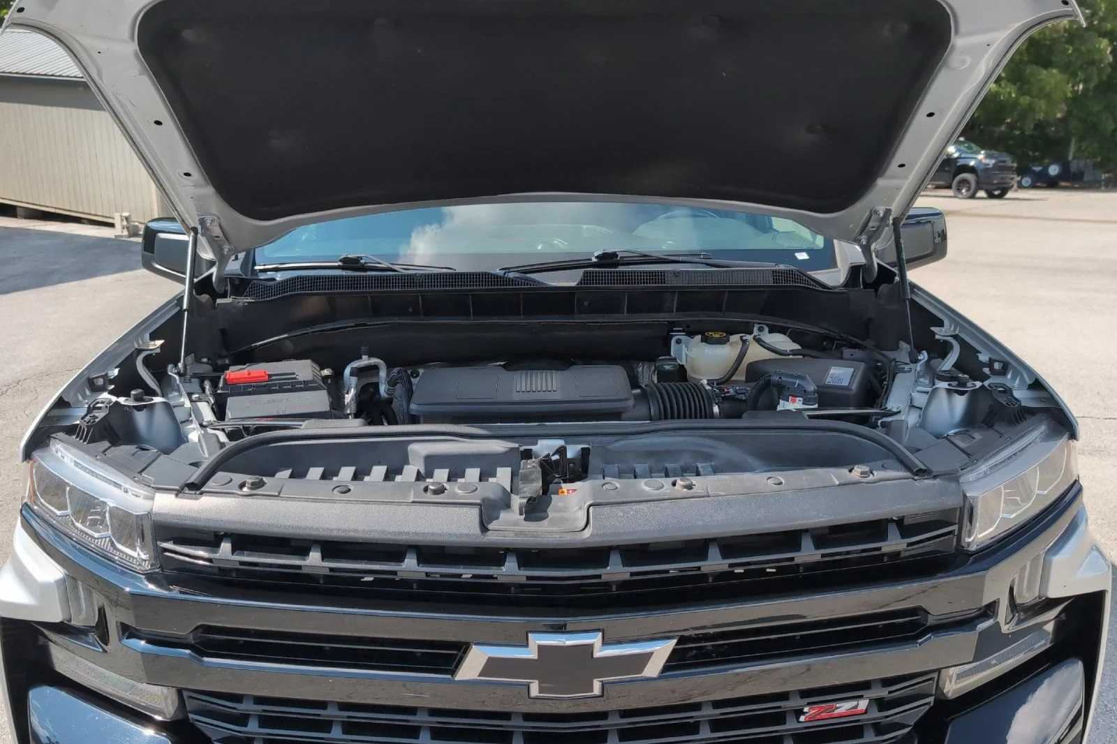 Used 2020 SILVER ICE METALLIC Chevrolet LT Trail Boss image 28