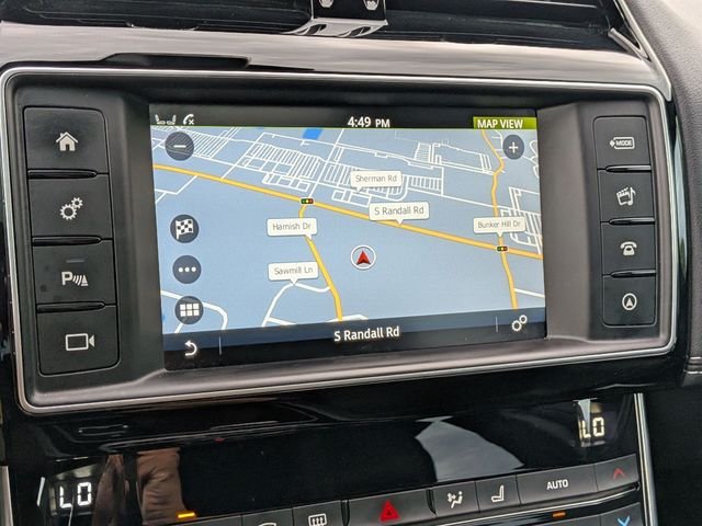 Used 2018 White Jaguar 25t R-Sport image 19
