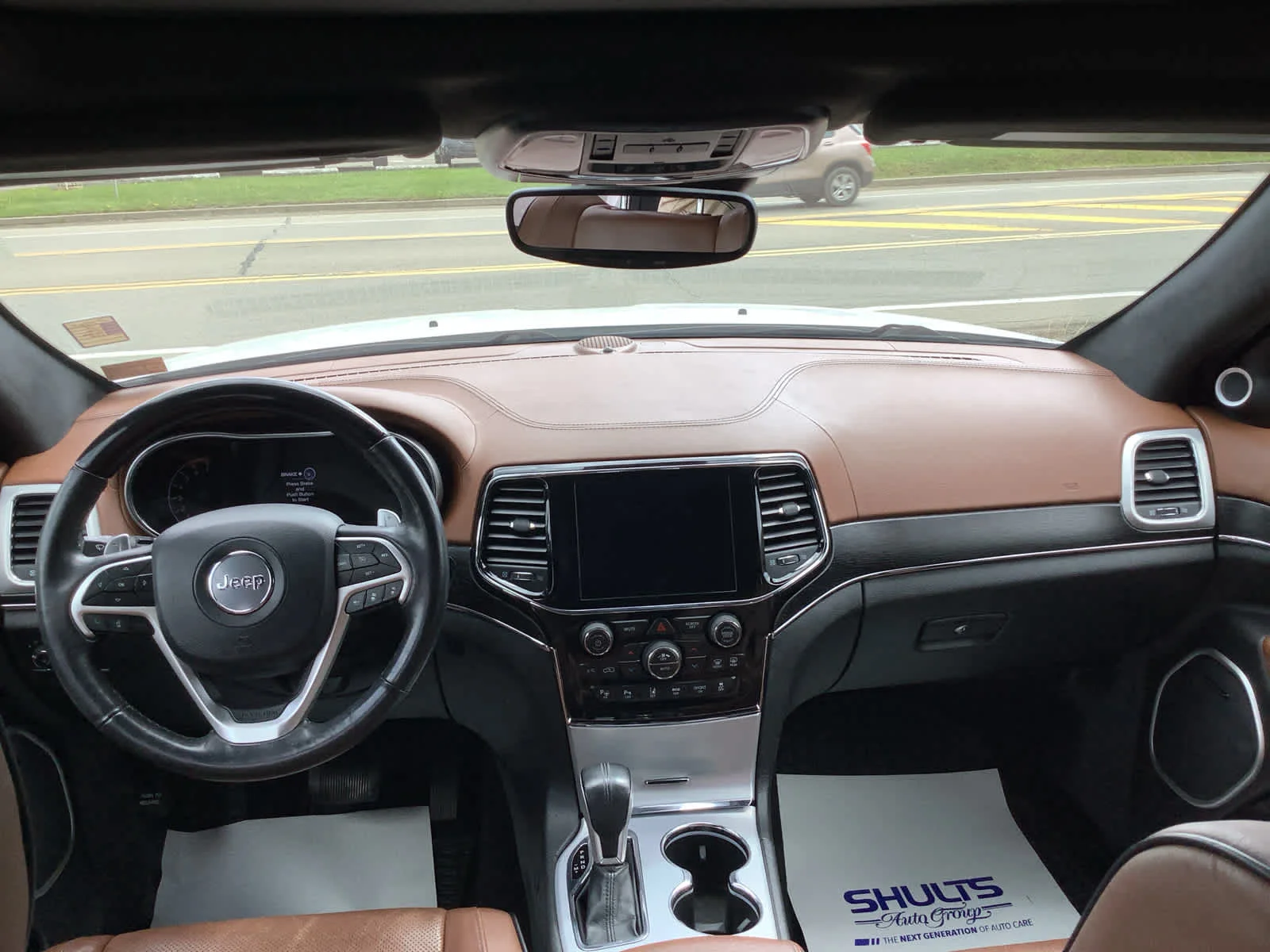 Used 2019 Ivory 3 Coat Jeep Summit image 11