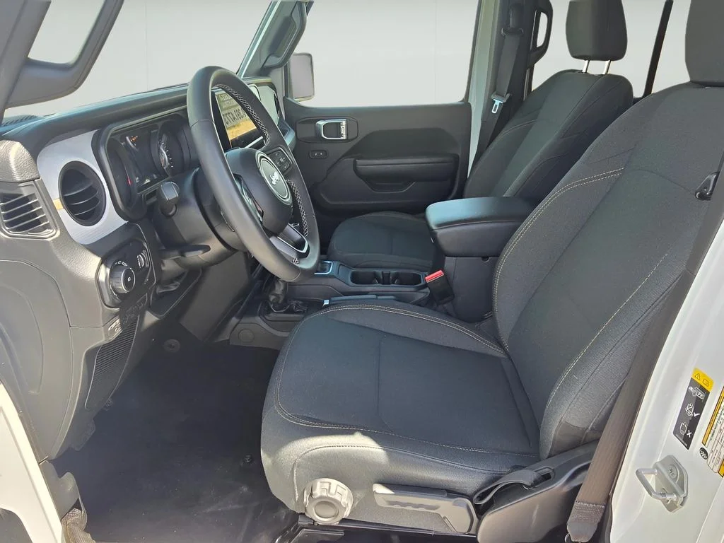 Used 2025 Bright White Clearcoat Jeep Sport S image 28