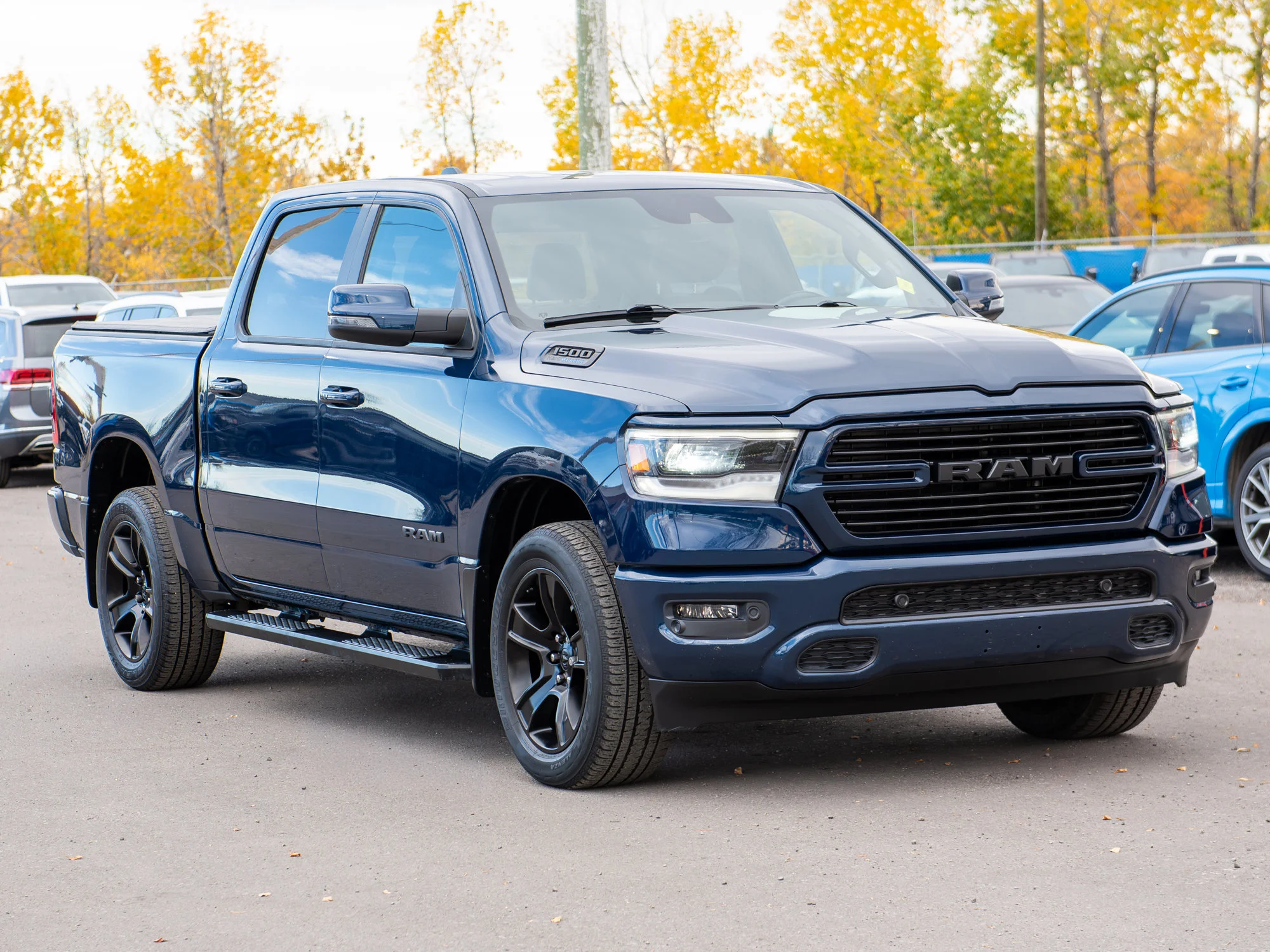 Used 2023 Blue RAM Sport* Crew Cab 4x4, Heated Leather, Remote Start, Alpine Audio image 6
