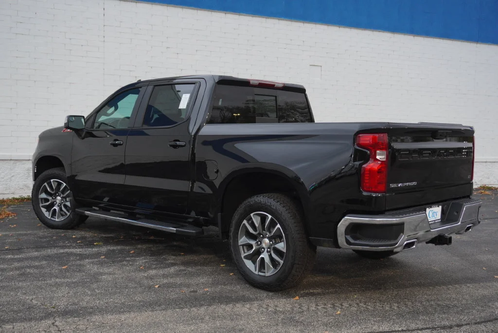 2026 Chevrolet Silverado 1500 LT - Photo 9