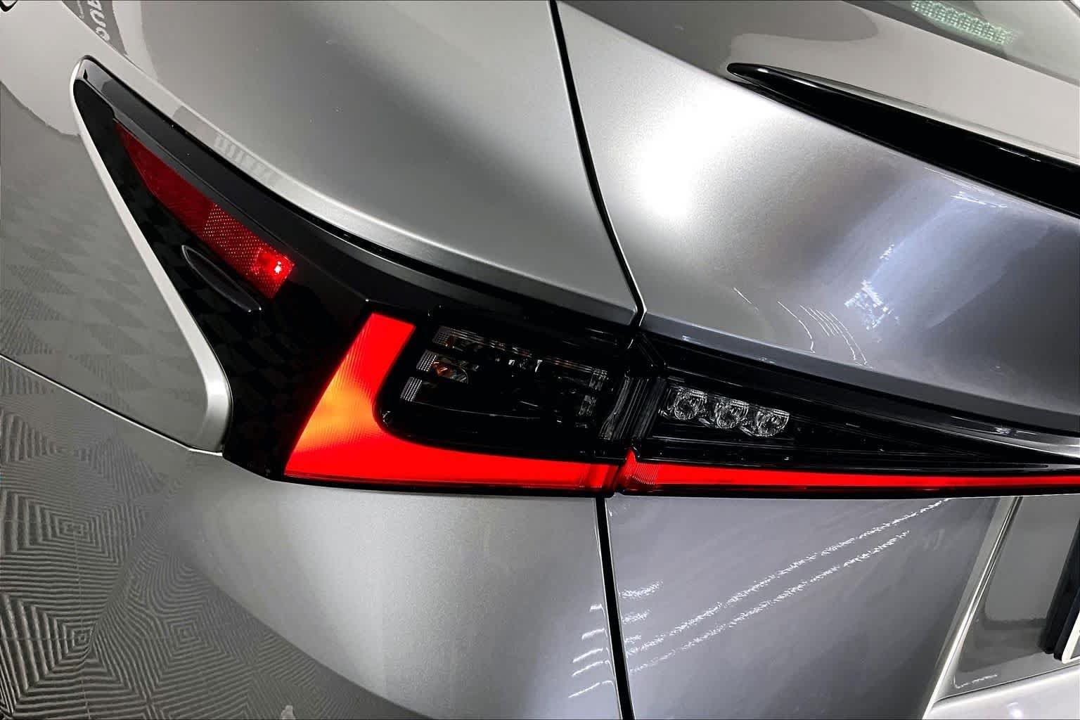 Used 2023 Atomic Silver Lexus F SPORT image 27