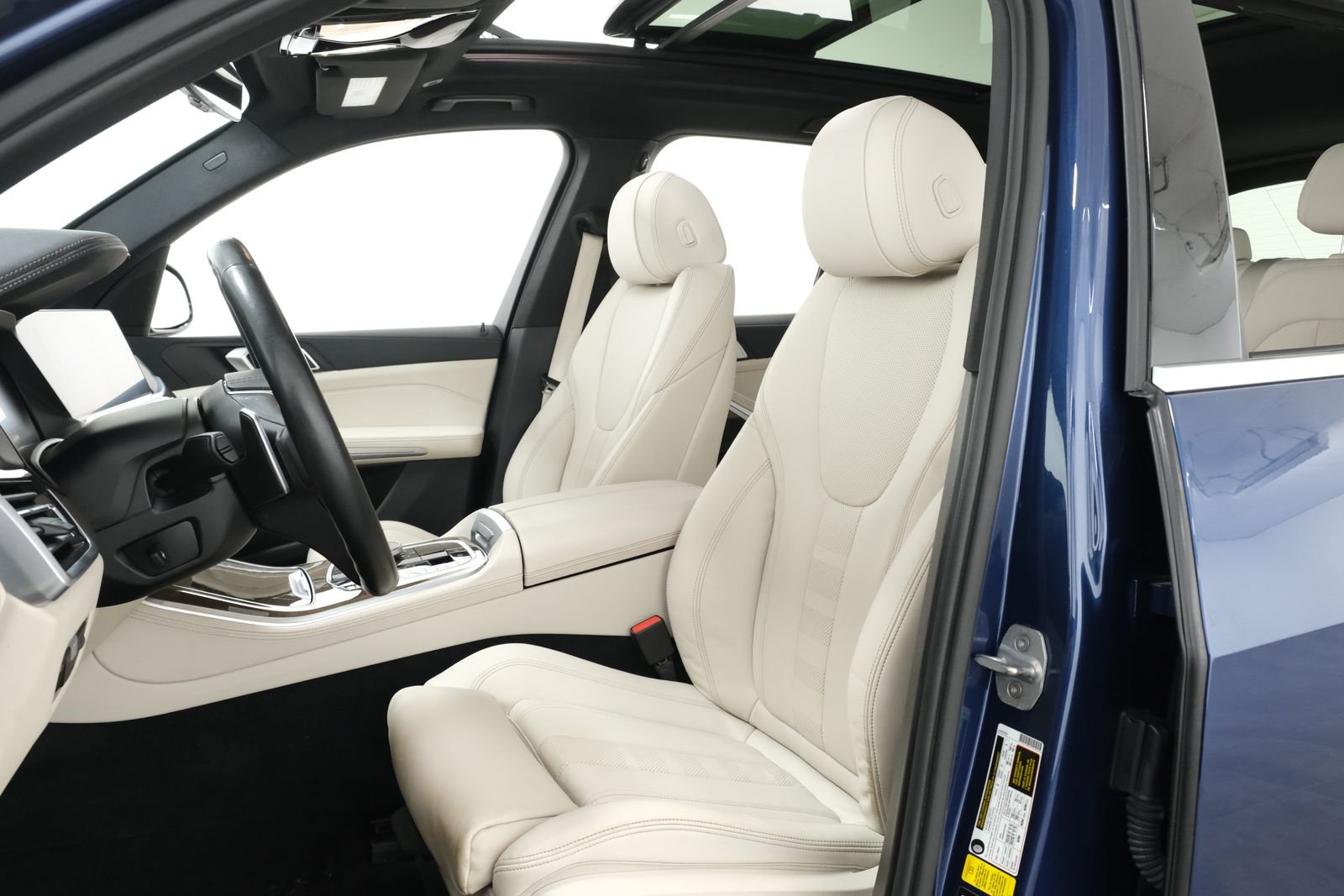 Used 2020 Phytonic Blue Metallic BMW xDrive40i image 27