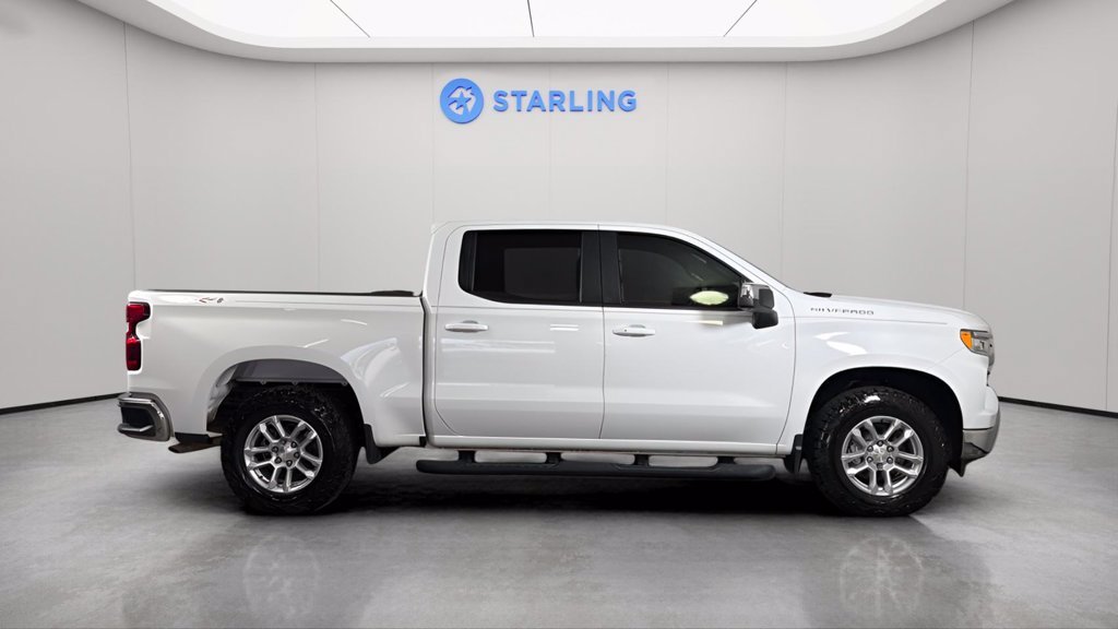 Used 2022 SUMMIT WHITE Chevrolet LT image 11