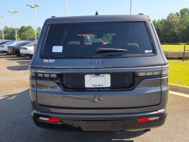 New 2026 Baltic-Gray Metallic Clear-Coat Exterior Paint Jeep Limited image 13