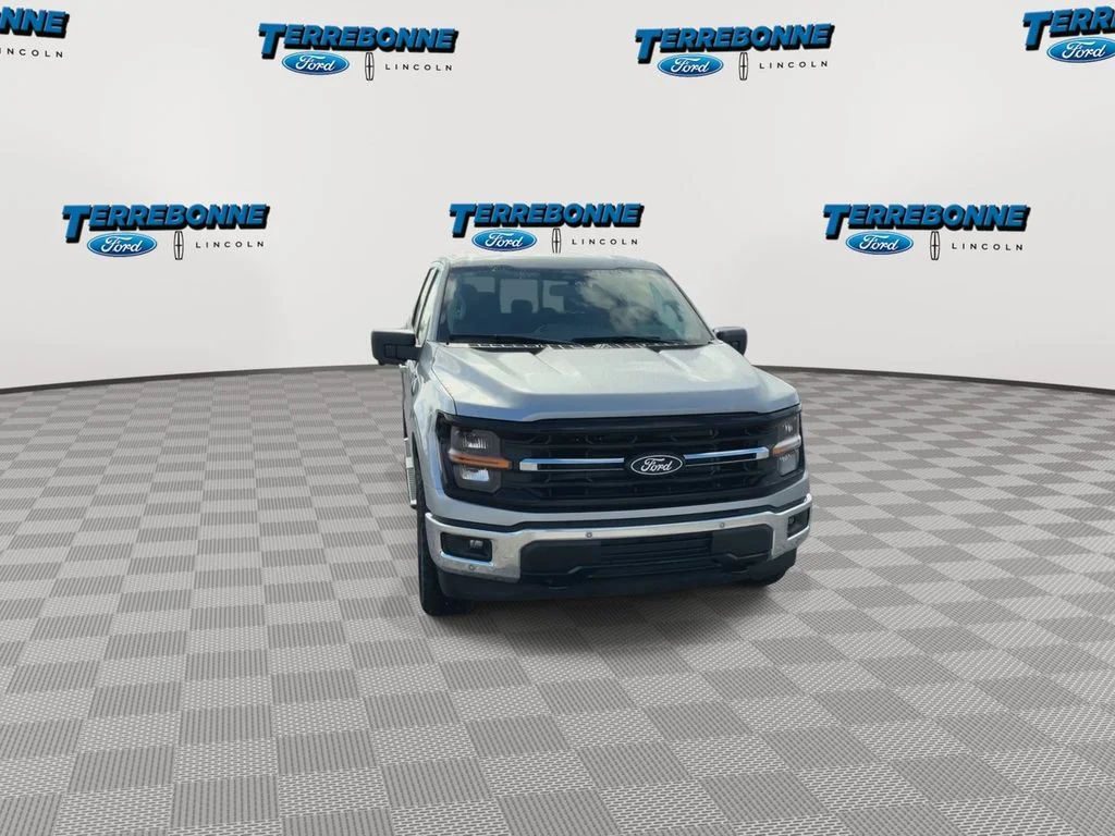 New 2026 Iconic Silver Metallic Ford XLT image 3