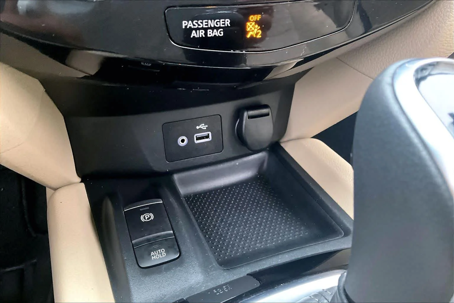 Used 2020 Scarlet Ember Tintcoat Nissan SV image 35