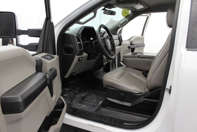 Used 2020 Oxford White Ford XL image 17