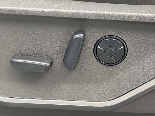 New 2026 White Ford Platinum image 14