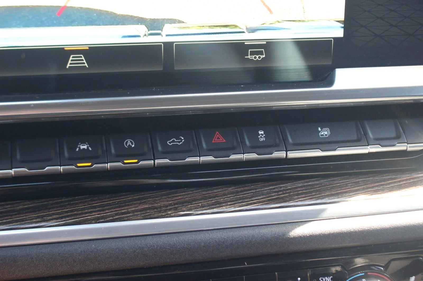 Used 2023 Summit White GMC Elevation image 26
