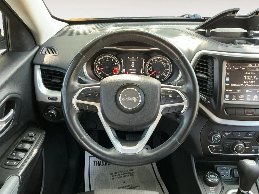 Used 2014 Black Jeep Latitude image 12