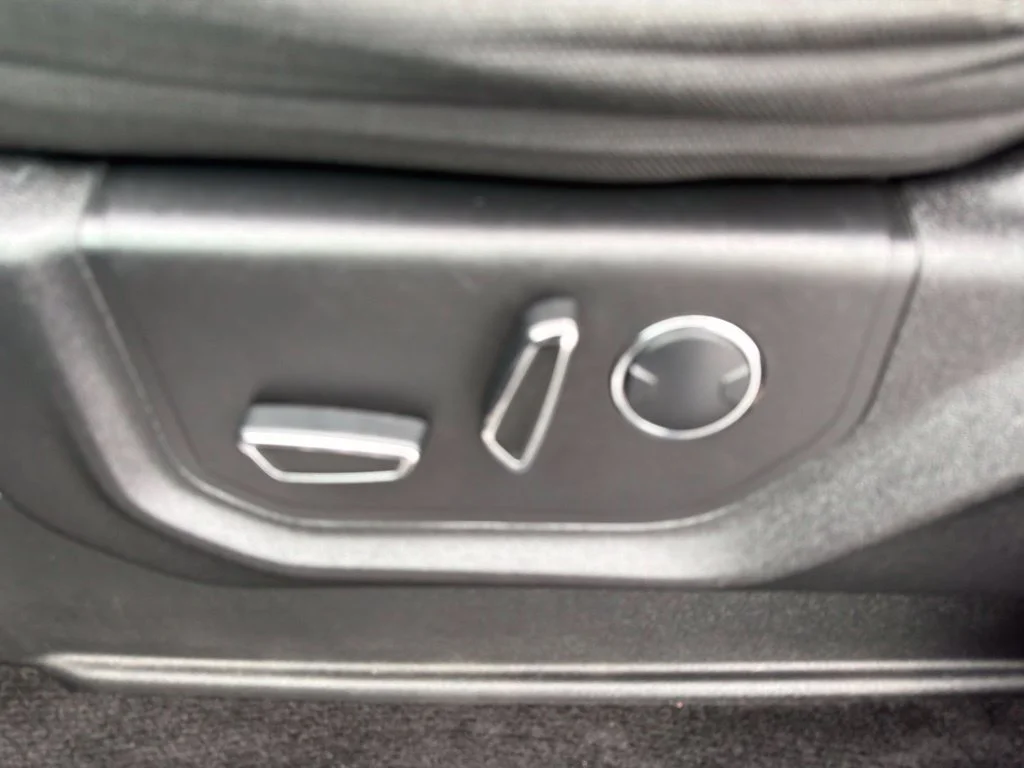 Used 2017 Ingot Silver Ford XLT image 15
