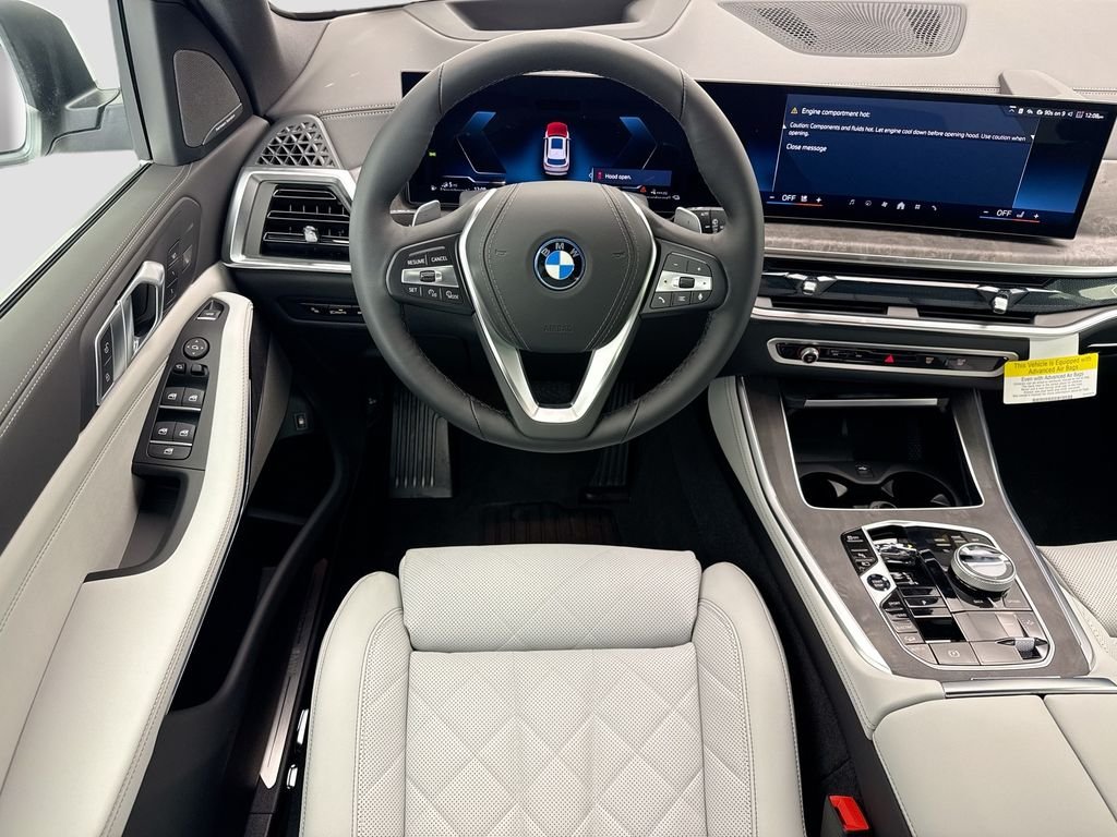 New 2026 White Metallic BMW xDrive50e image 10