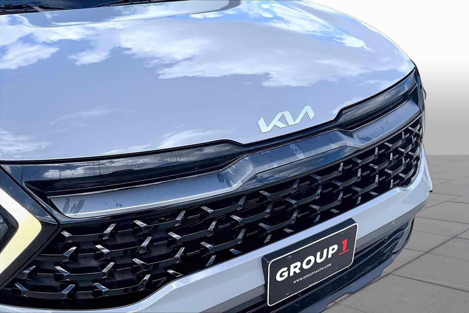 Used 2023 Wolf Gray Kia X-Line image 28